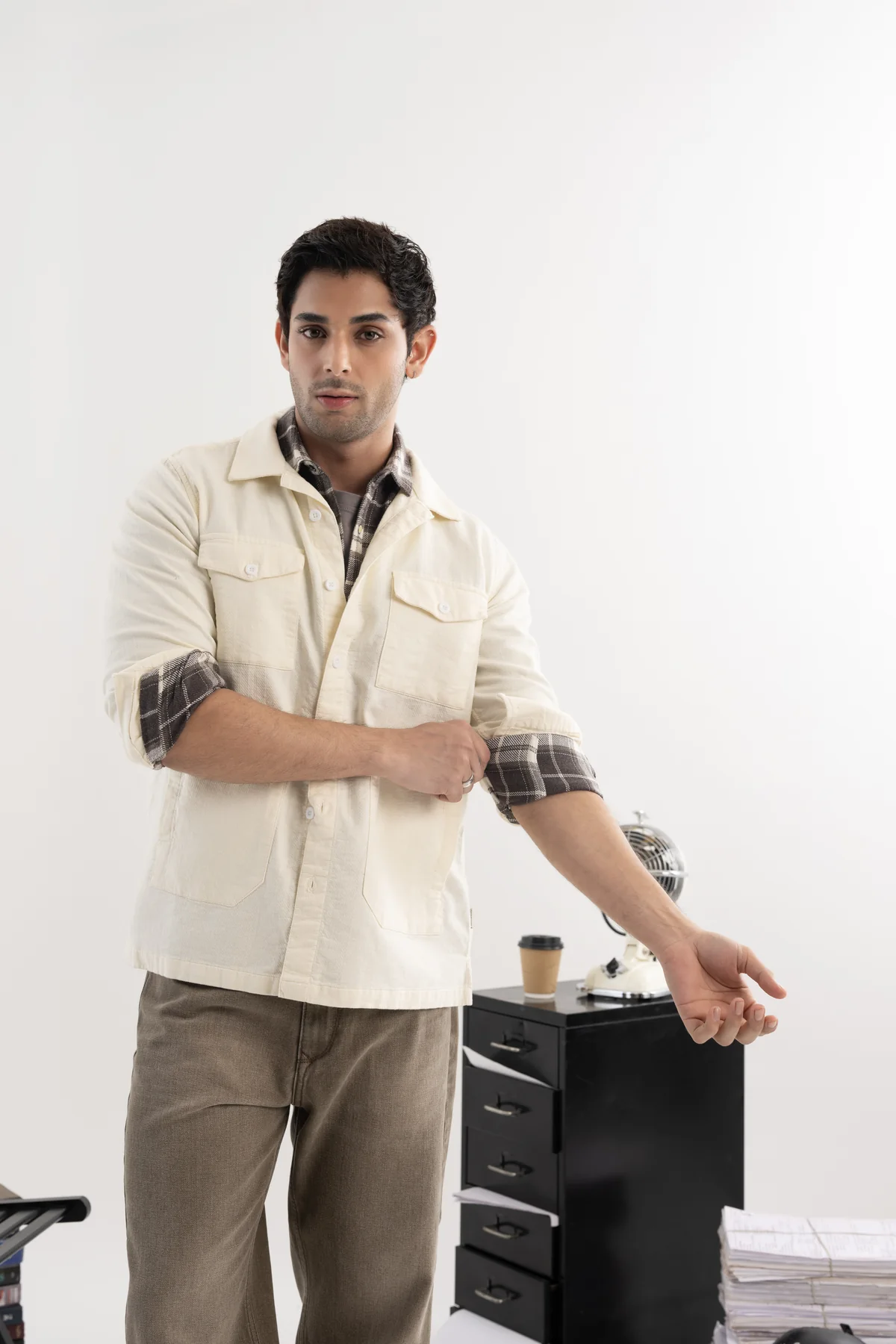 Detail of the winter white overshirt